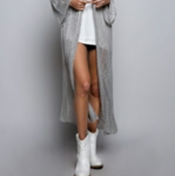 GORGEOUS SILVER CROCHET DUSTER - Picture 3 of 16